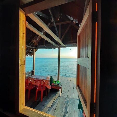 Nyanse Homestay - Raja Ampat Besir Extérieur photo