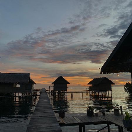 Nyanse Homestay - Raja Ampat Besir Extérieur photo